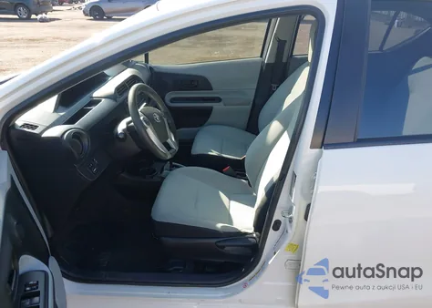 2012 Toyota Prius C One из США, поврежденный, VIN JTDKDTB32C1022702